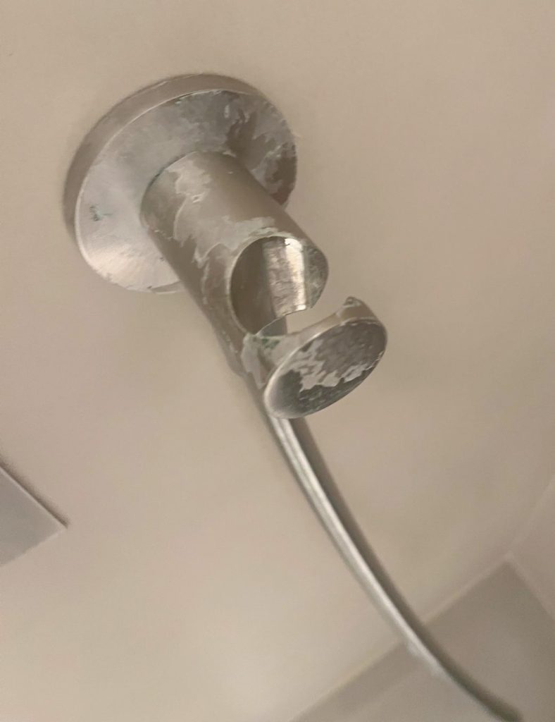 Ditailbcn-grifo-dañado3